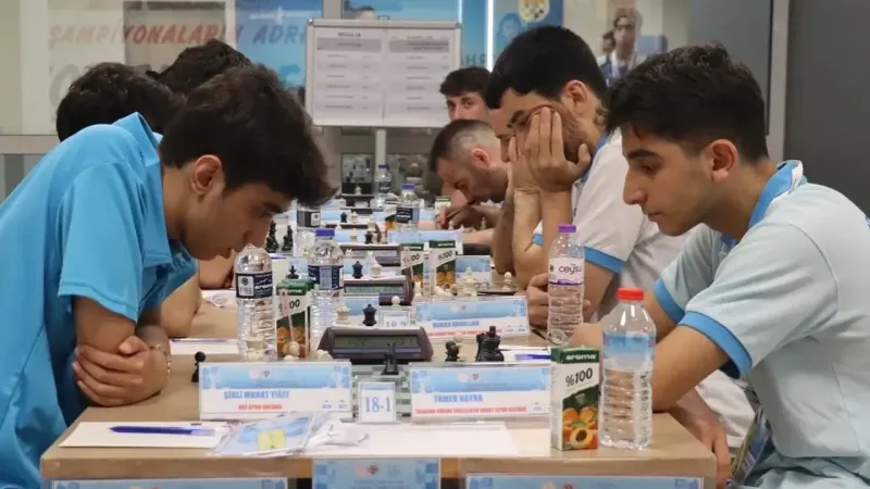 国际象棋锦标赛在代尼兹利继续进行 - Gazete Şehir